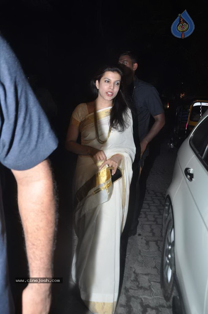Bolly Celebs at Diwali Celebrations  - 140 / 152 photos