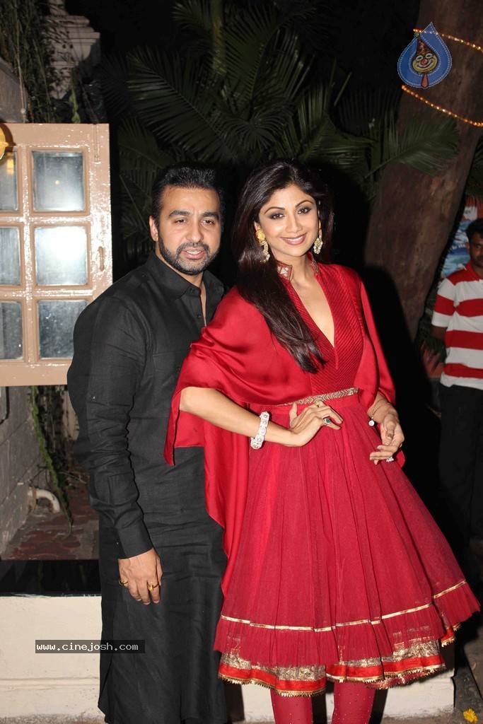 Bolly Celebs at Ekta Kapoor Diwali 2014 Party - 9 / 48 photos