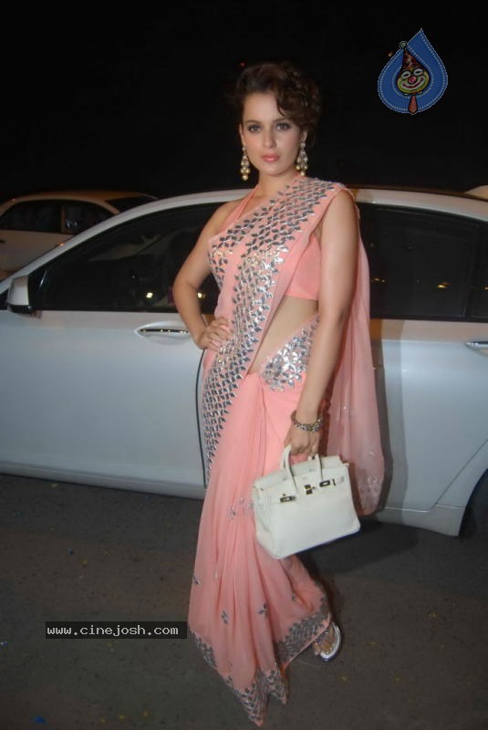 Bolly Celebs at Ekta Kapoor Diwali Party - 23 / 56 photos