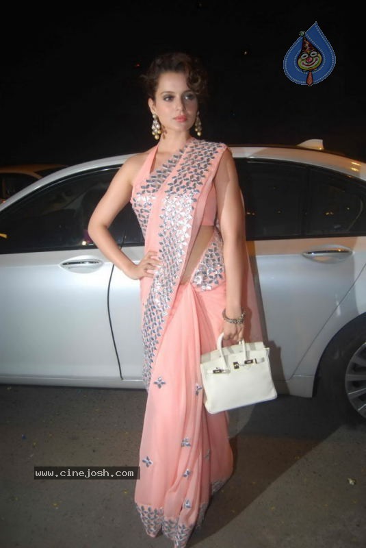 Bolly Celebs at Ekta Kapoor Diwali Party - 24 / 56 photos
