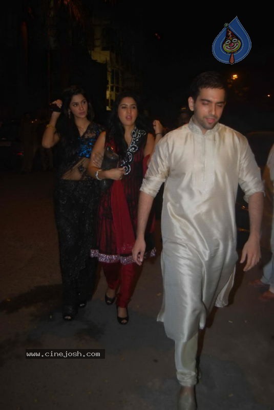 Bolly Celebs at Ekta Kapoor Diwali Party - 25 / 56 photos