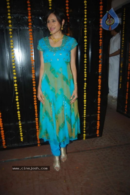 Bolly Celebs at Ekta Kapoor Diwali Party - 35 / 56 photos