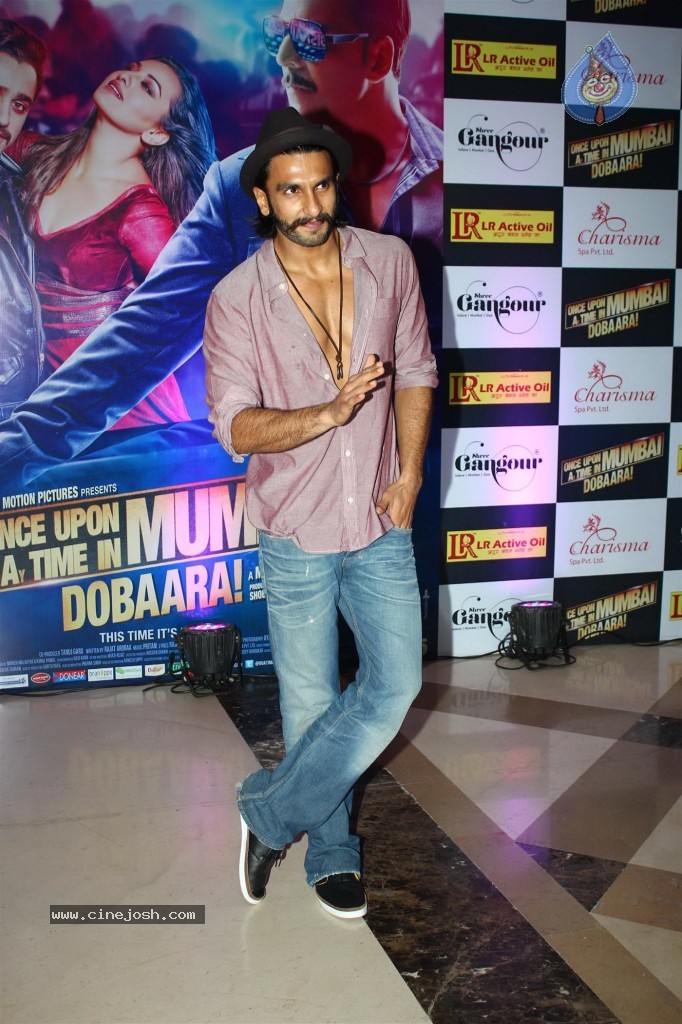 Bolly Celebs at Ekta Kapoor Iftar Party - 9 / 113 photos