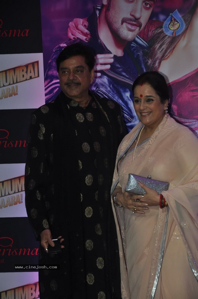 Bolly Celebs at Ekta Kapoor Iftar Party - 19 / 113 photos