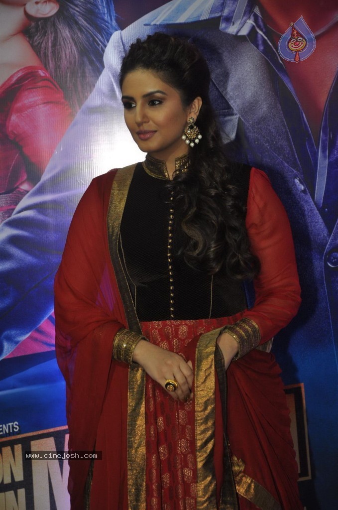 Bolly Celebs at Ekta Kapoor Iftar Party - 66 / 113 photos