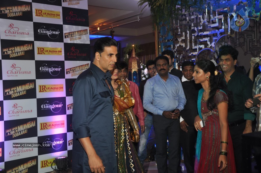 Bolly Celebs at Ekta Kapoor Iftar Party - 76 / 113 photos