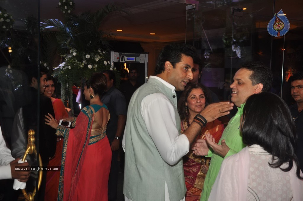 Bolly Celebs at Ekta Kapoor Iftar Party - 79 / 113 photos