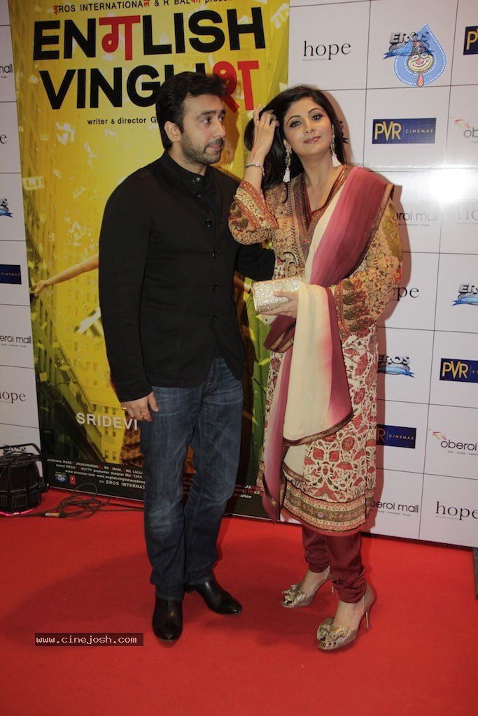 Bolly Celebs at English Vinglish Premiere Show - 5 / 115 photos