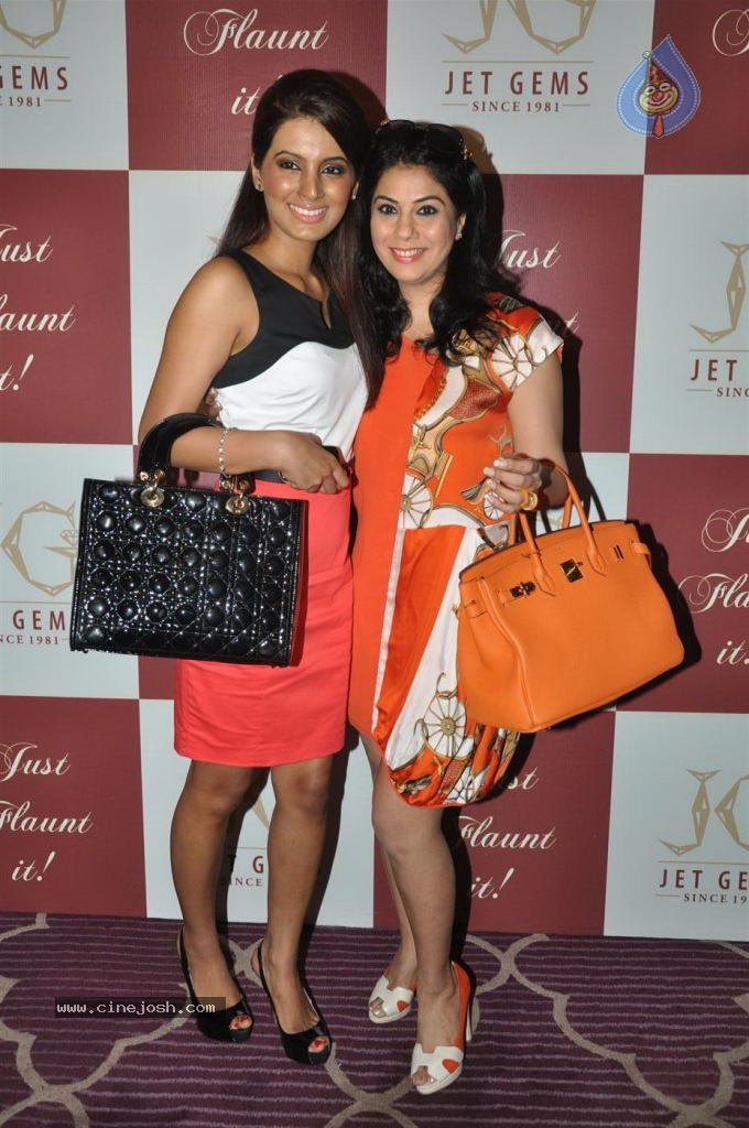 Bolly Celebs at Face of Jet Gems Launch - 48 / 87 photos
