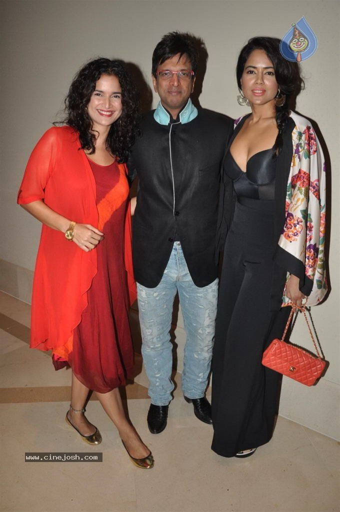 Bolly Celebs at Face of Jet Gems Launch - 75 / 87 photos