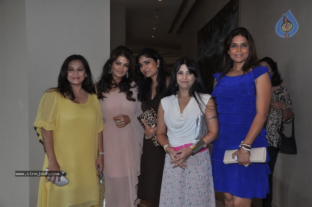 Bolly Celebs at Face of Jet Gems Launch - 81 / 87 photos