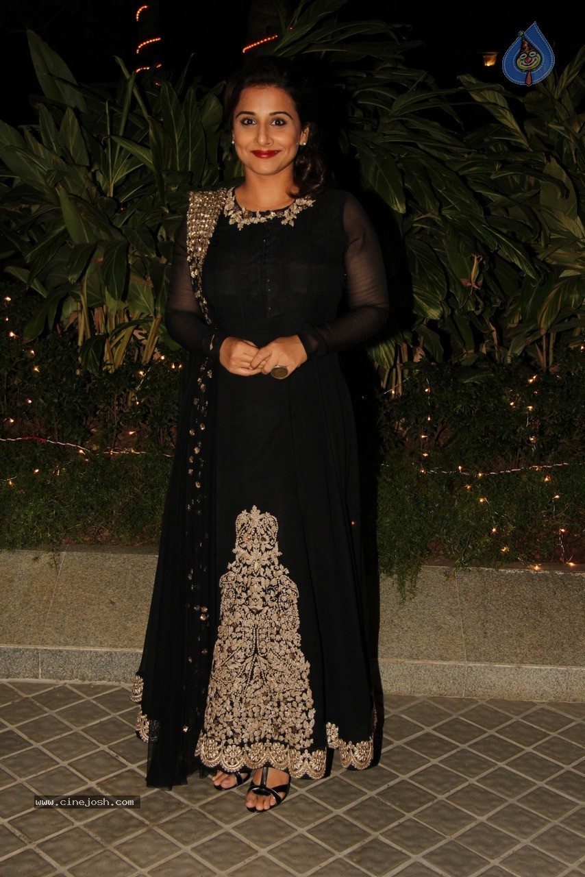 Bolly Celebs at Farah Khan Bday Party - 54 / 120 photos