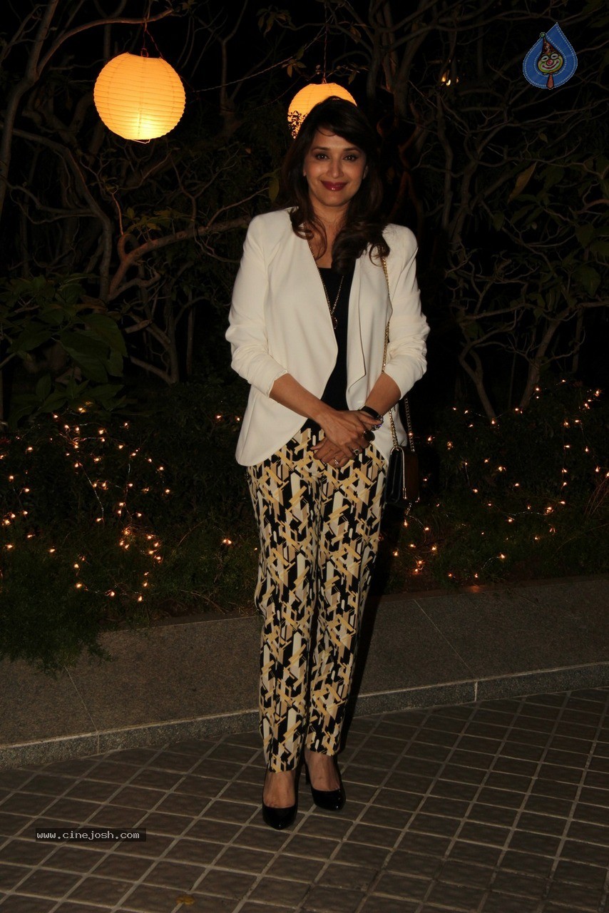 Bolly Celebs at Farah Khan Bday Party - 55 / 120 photos