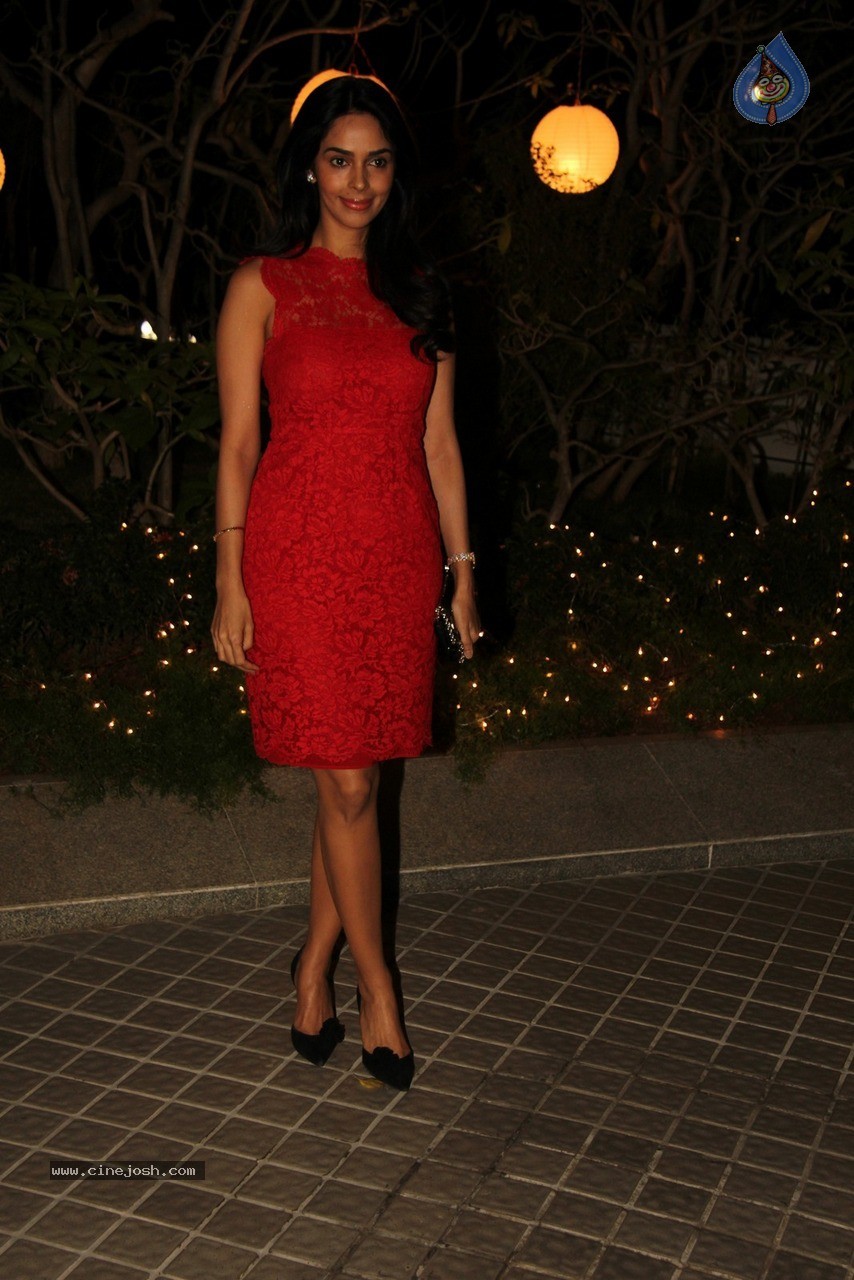 Bolly Celebs at Farah Khan Bday Party - 64 / 120 photos