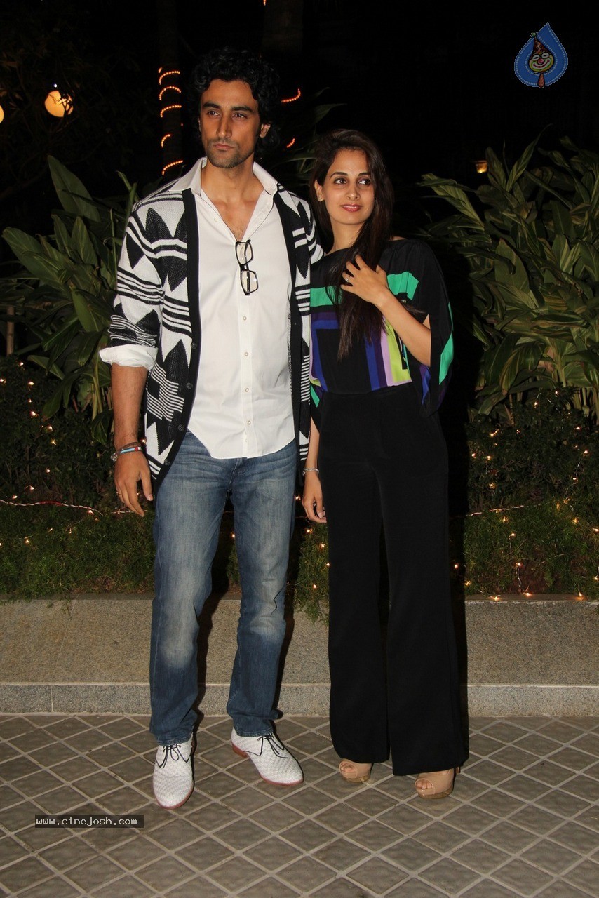 Bolly Celebs at Farah Khan Bday Party - 112 / 120 photos