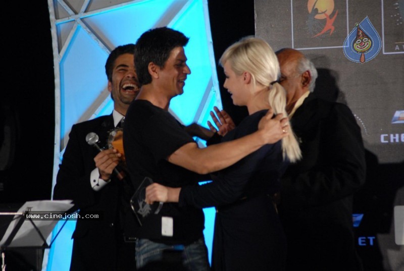 Bolly Celebs at FICCI Frames Finale - 33 / 40 photos