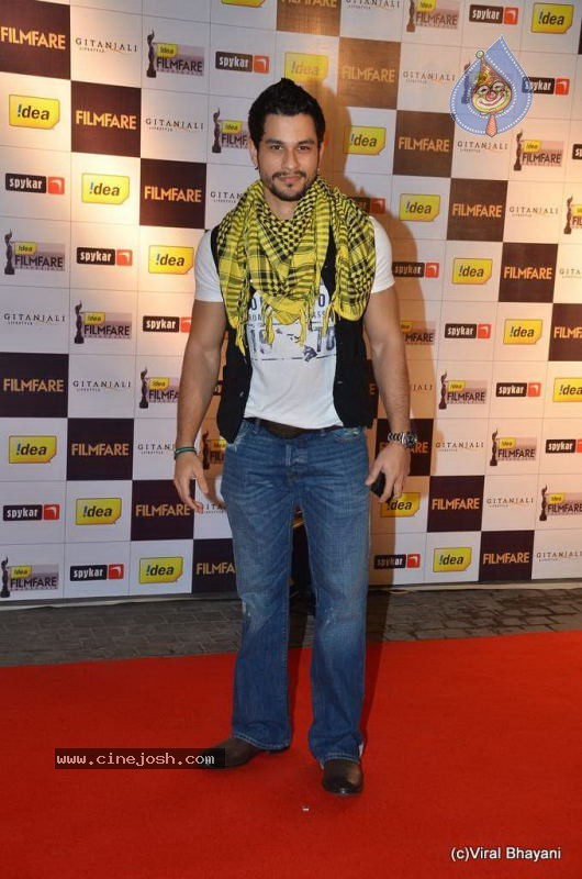 Filmfare Nominations Bash - 42 / 114 photos