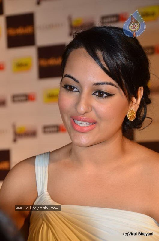 Filmfare Nominations Bash - 50 / 114 photos