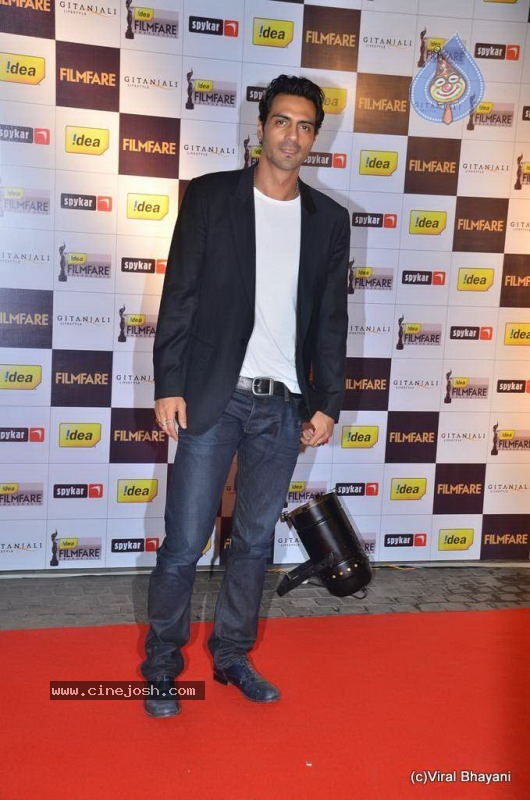 Filmfare Nominations Bash - 67 / 114 photos