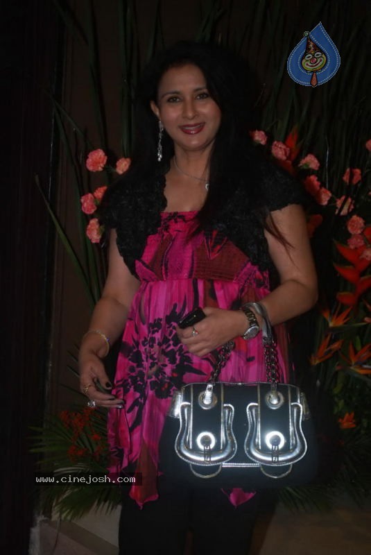 Bolly Celebs at Furniturewalla Store Launch - 69 / 87 photos