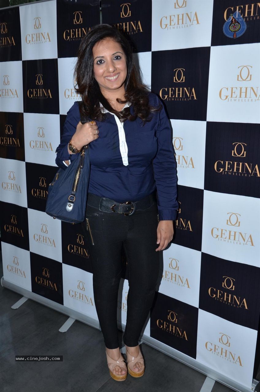 Bolly Celebs at Gehana Jewellers Event - 37 / 42 photos