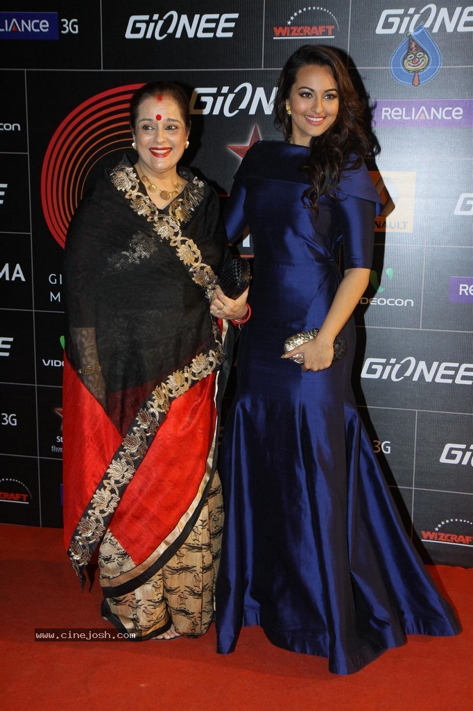 Bolly Celebs at GiMA Awards 2014 - 40 / 151 photos