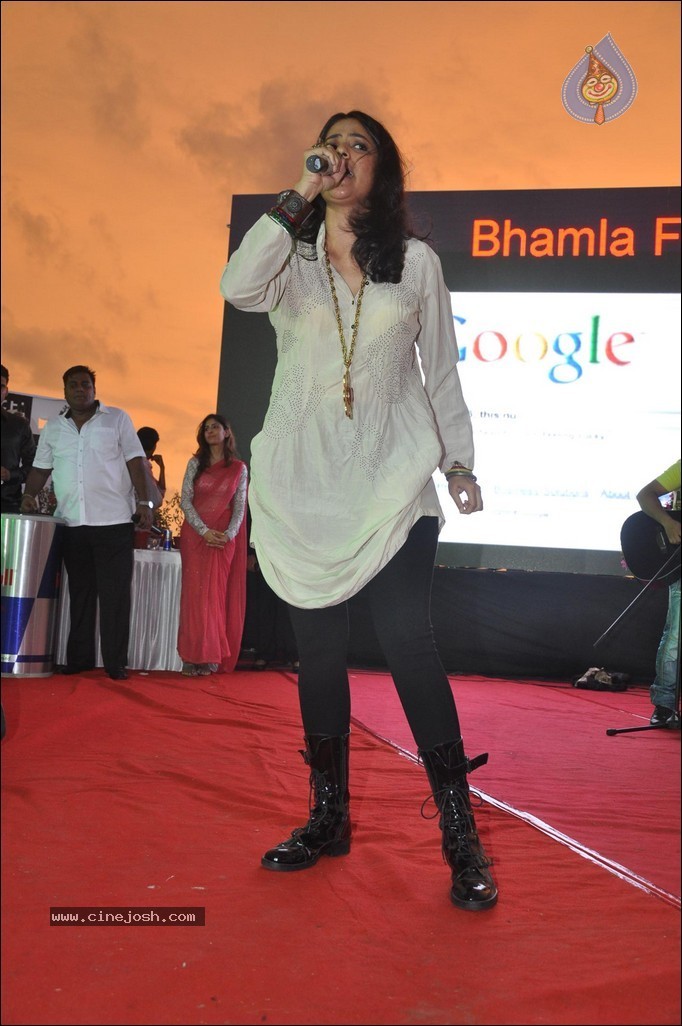 Bolly Celebs at Go Green Campaign  - 51 / 81 photos