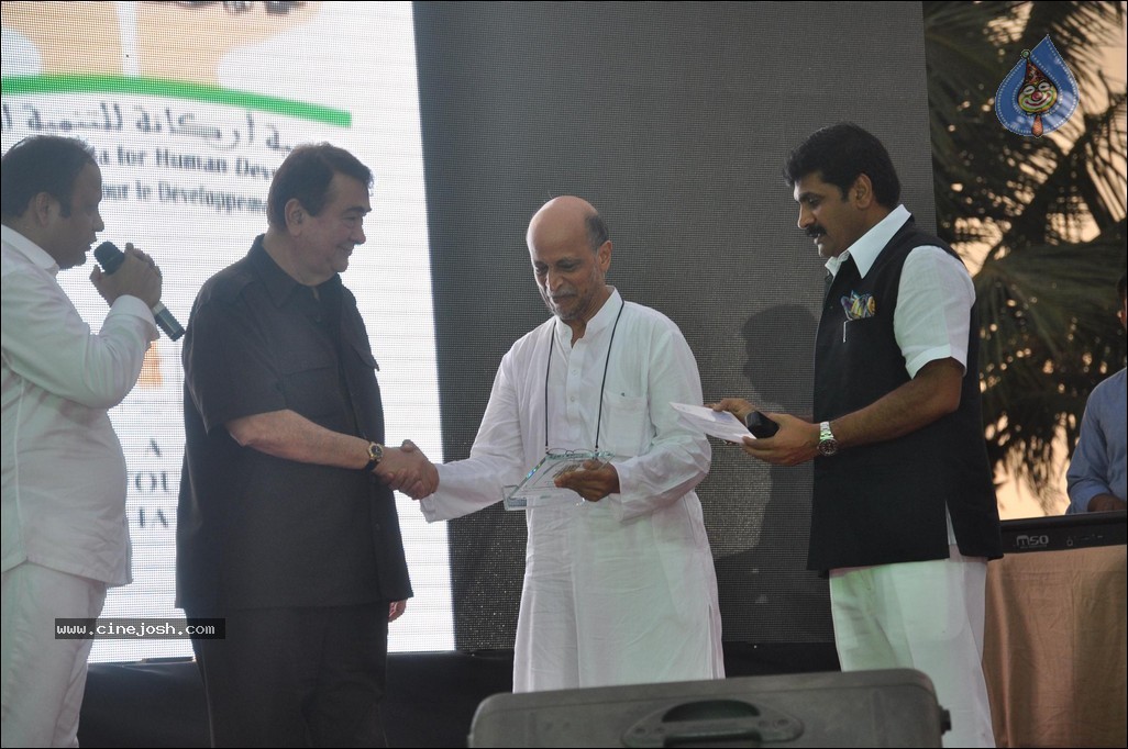 Bolly Celebs at Go Green Campaign  - 56 / 81 photos