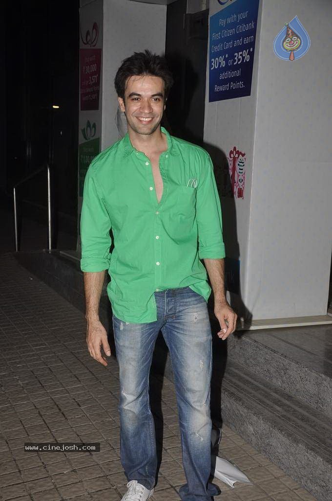 Bolly Celebs at Gori Tere Pyaar Mein Special Screening - 14 / 119 photos