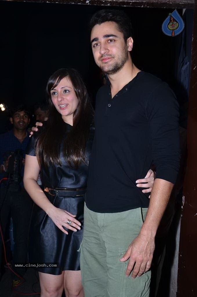 Bolly Celebs at Gori Tere Pyaar Mein Special Screening - 53 / 119 photos