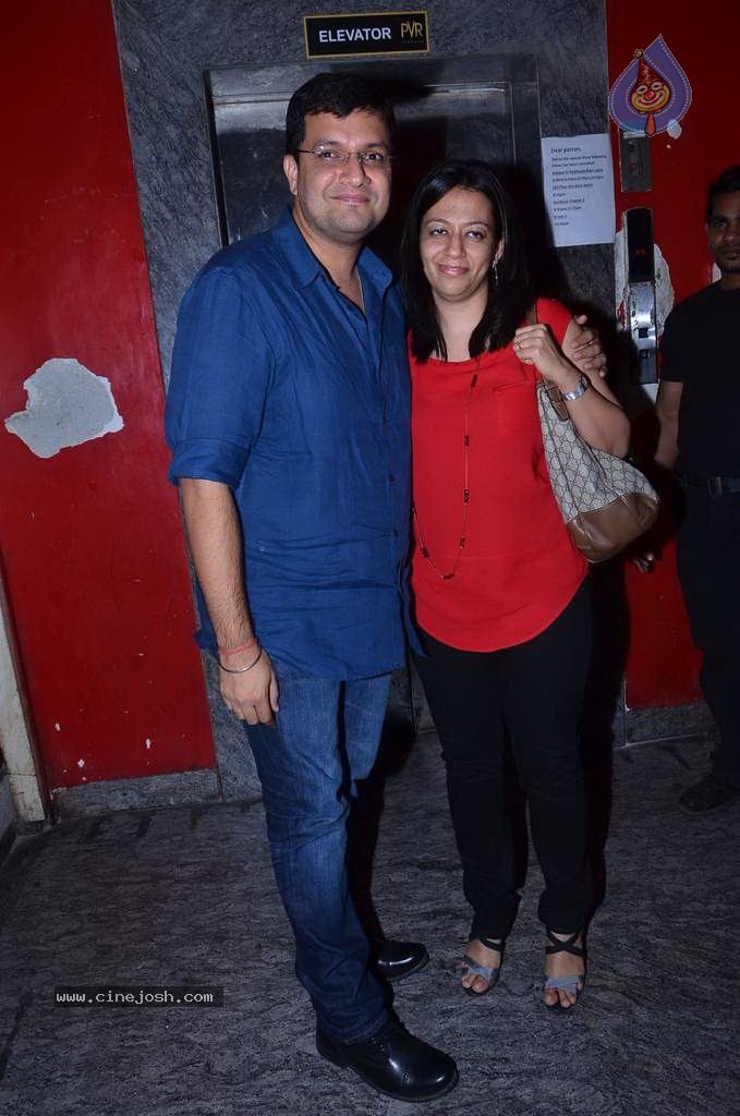 Bolly Celebs at Gori Tere Pyaar Mein Special Screening - 75 / 119 photos