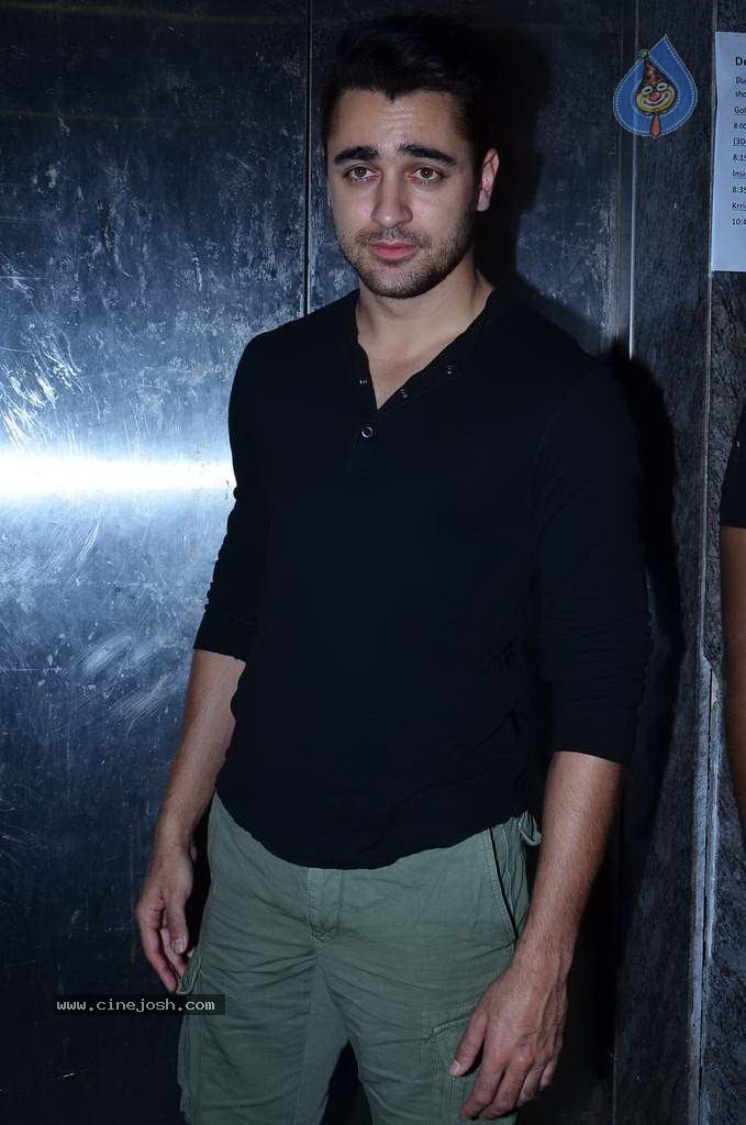 Bolly Celebs at Gori Tere Pyaar Mein Special Screening - 87 / 119 photos