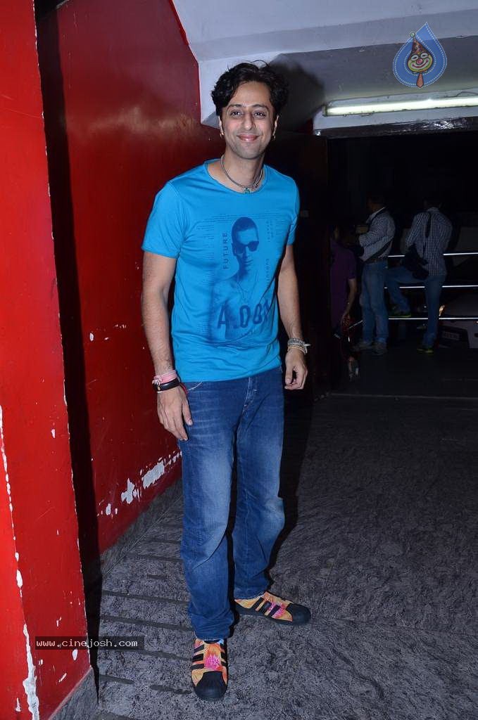 Bolly Celebs at Gori Tere Pyaar Mein Special Screening - 89 / 119 photos