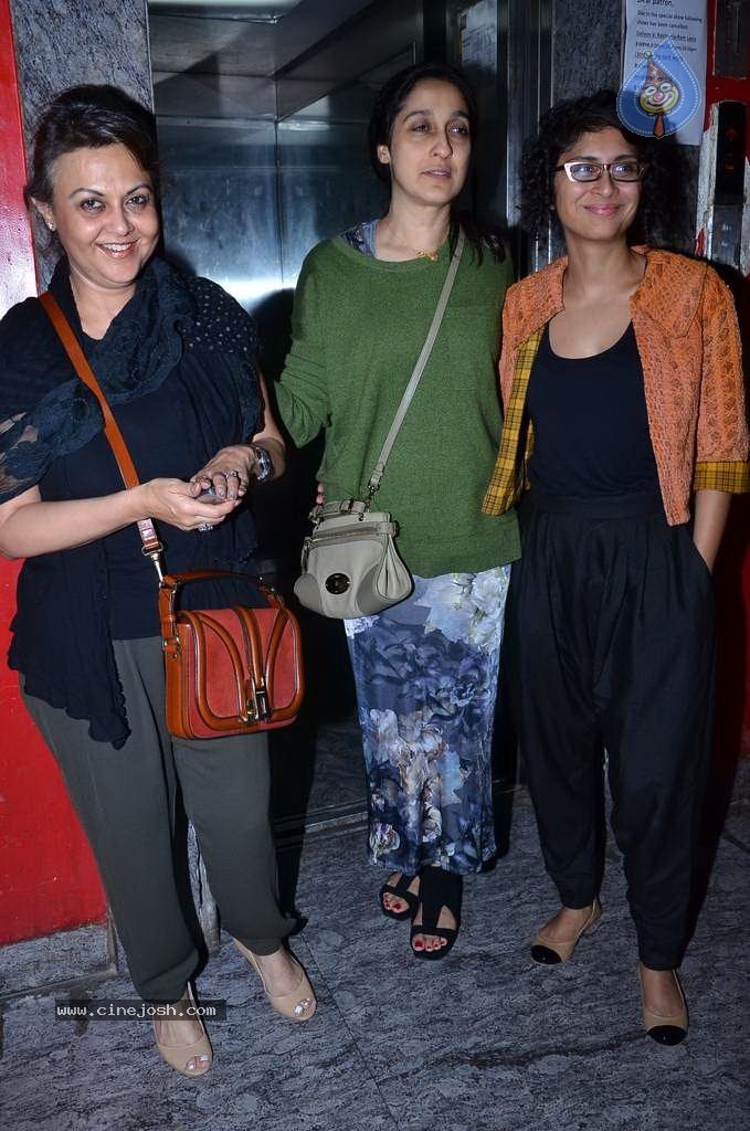 Bolly Celebs at Gori Tere Pyaar Mein Special Screening - 91 / 119 photos