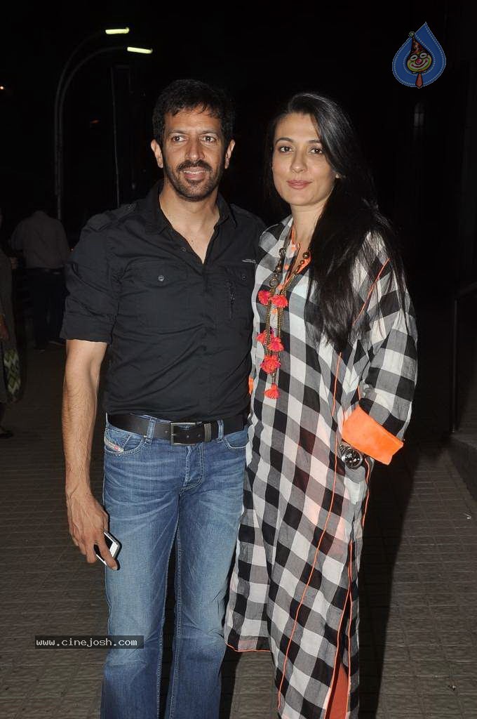 Bolly Celebs at Gori Tere Pyaar Mein Special Screening - 99 / 119 photos