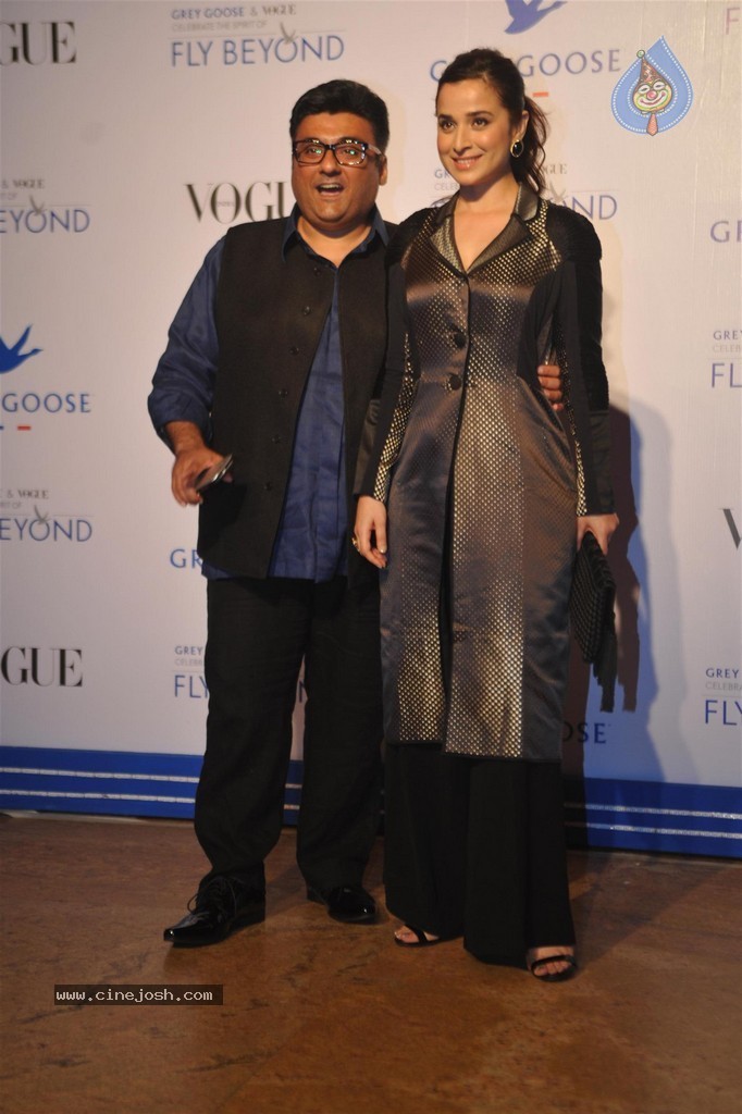 Bolly Celebs at Grey Goose Fly Beyond Awards 2014 - 18 / 152 photos