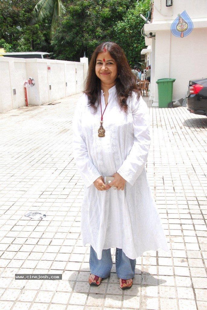 Bolly Celebs at Haider Trailer Launch - 27 / 89 photos