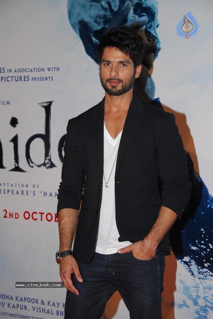 Bolly Celebs at Haider Trailer Launch - 35 / 89 photos