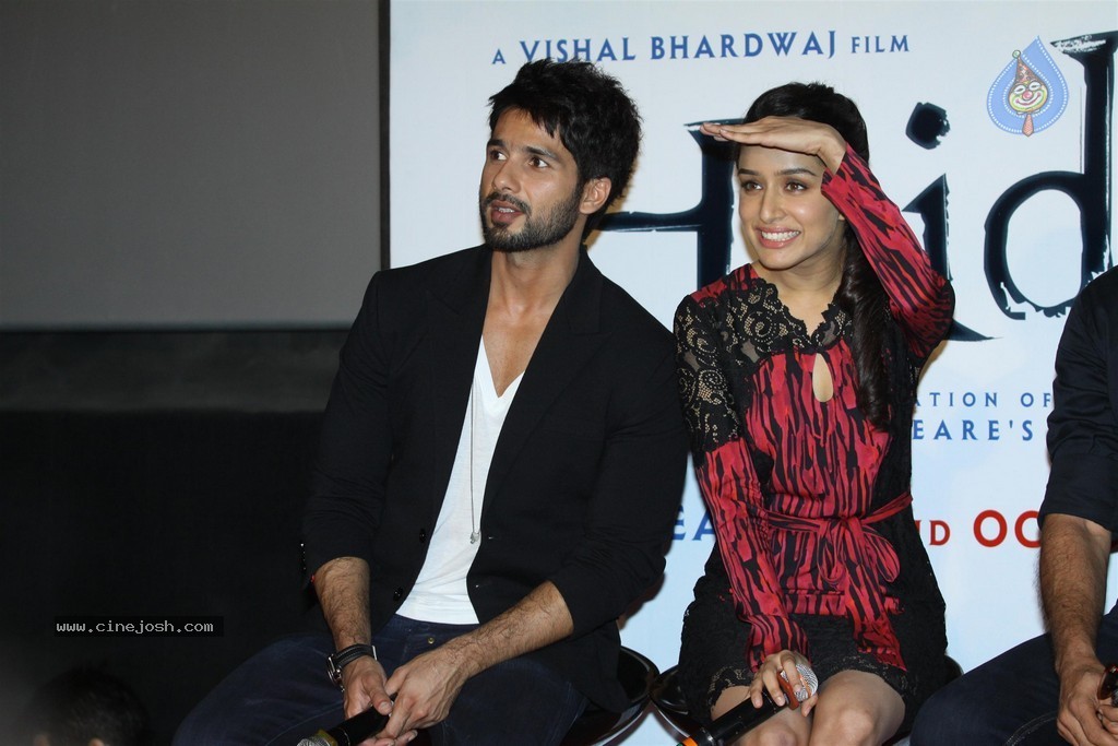Bolly Celebs at Haider Trailer Launch - 38 / 89 photos