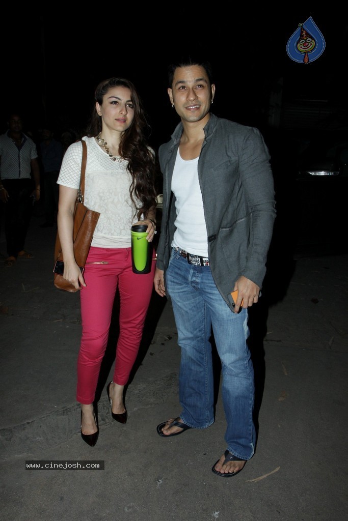 Bolly Celebs at Happy Ending Special Screening  - 37 / 63 photos