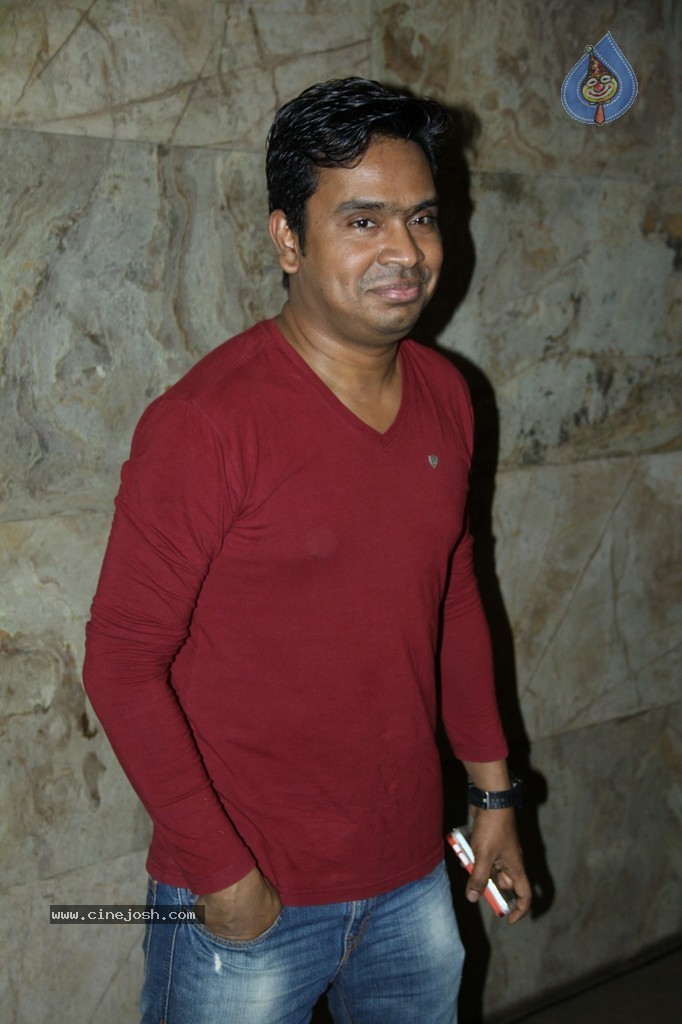 Bolly Celebs at Hawaa Hawaai Special Show - 23 / 99 photos