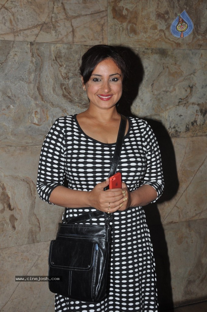 Bolly Celebs at Hawaa Hawaai Special Show - 61 / 99 photos
