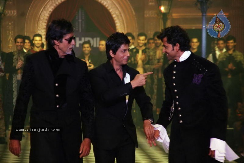 Bolly Celebs at HDIL India Couture Week Day 2 - 5 / 109 photos