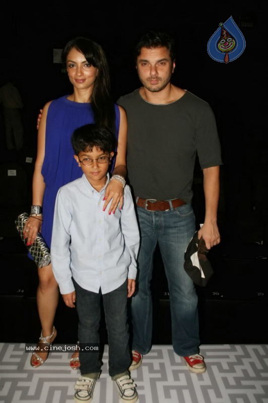 Bolly Celebs at HDIL India Couture Week Day 2 - 57 / 109 photos