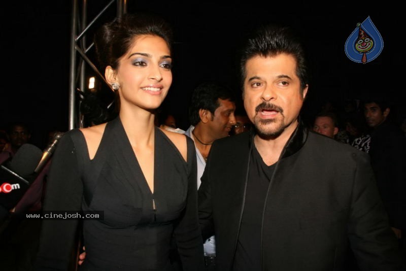 Bolly Celebs at HDIL India Couture Week Day 2 - 106 / 109 photos