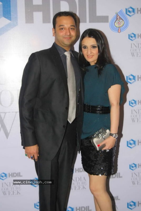 Bolly Celebs at HDIL India Couture Week Opening Party - 9 / 91 photos