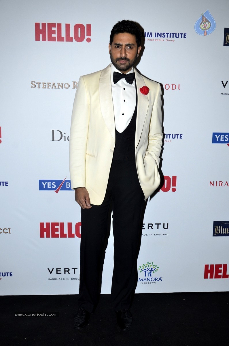 Bolly Celebs at Hello! Hall of Fame Awards - 31 / 152 photos