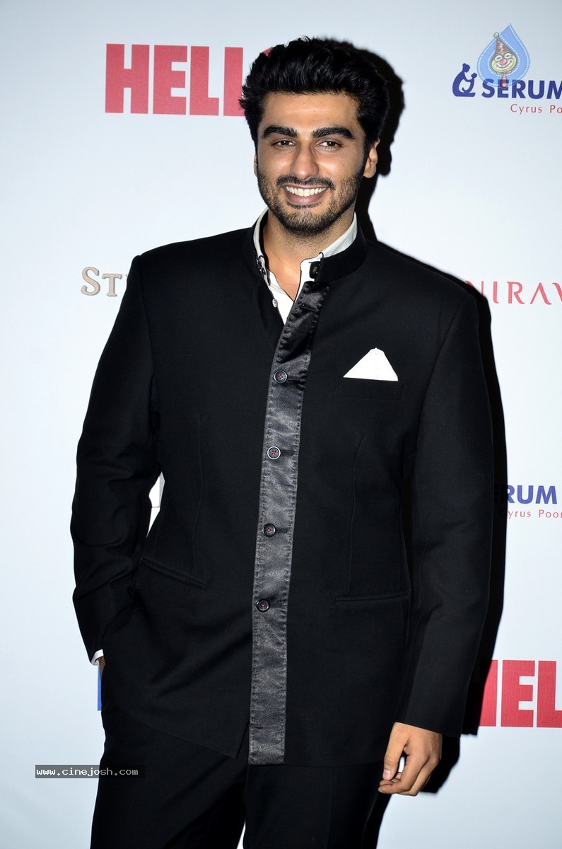 Bolly Celebs at Hello! Hall of Fame Awards - 49 / 152 photos