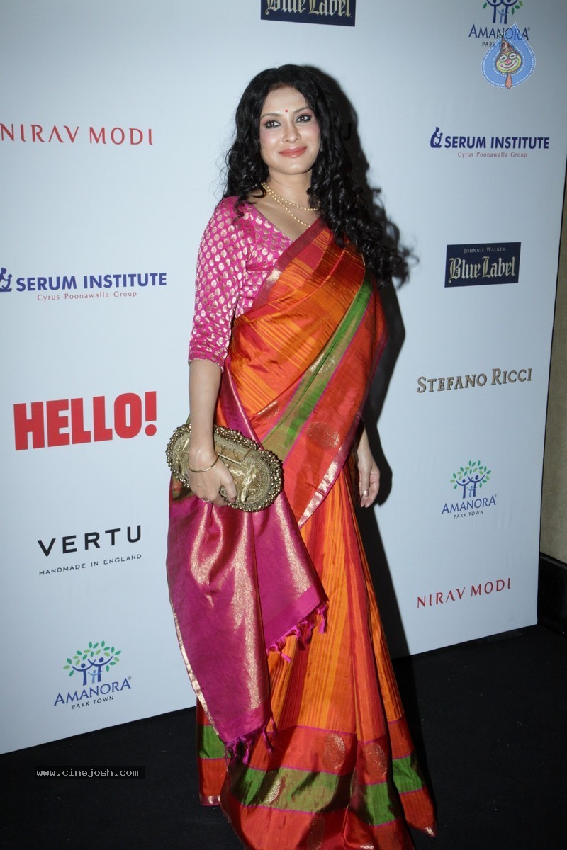 Bolly Celebs at Hello! Hall of Fame Awards - 82 / 152 photos