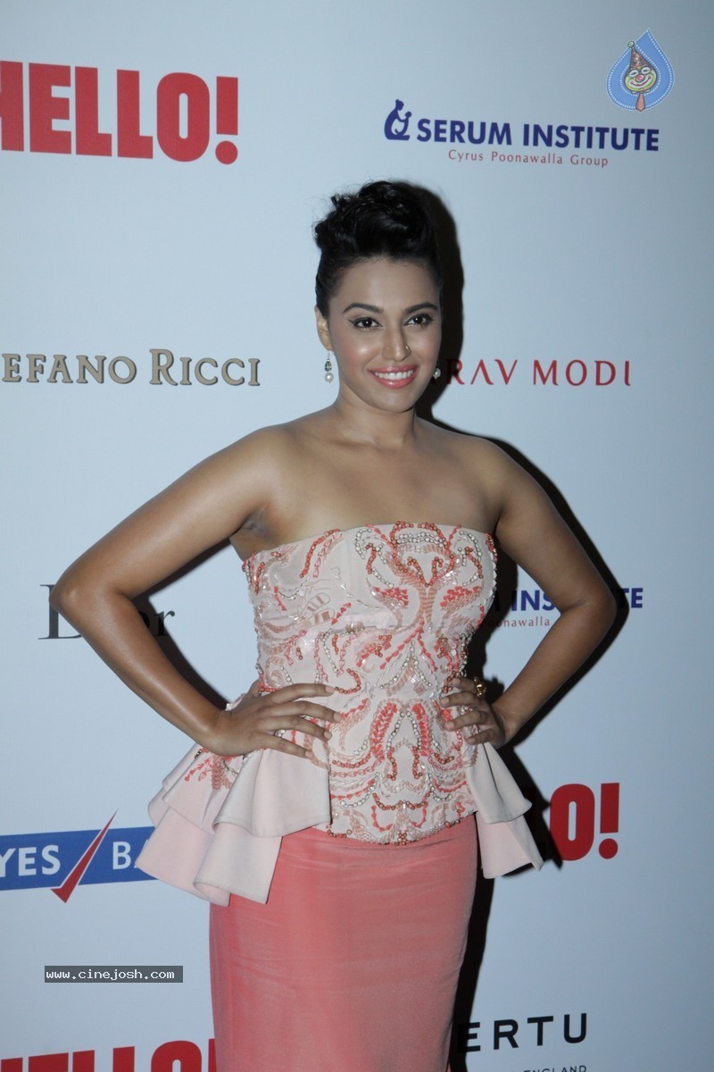 Bolly Celebs at Hello! Hall of Fame Awards - 124 / 152 photos